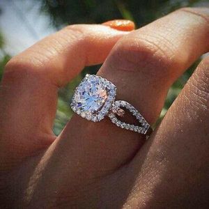 Fashion Women 925 Silver Wedding Ring Round Cut White Sapphire Ring Size 6-10