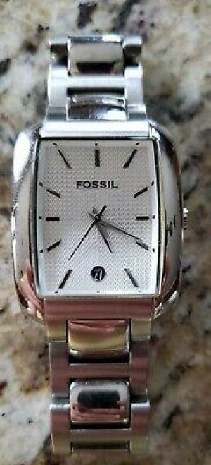 Fossil Men&#039;s Silver Stainless Steel White Dial Quartz Watch, Preowned new batt.