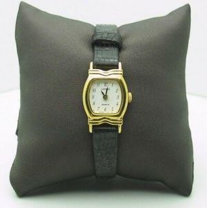 Women's Lorus Analog Dial Casual Watch (B104)