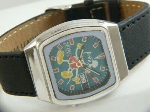 VINTAGE SEIKO 5 CARTOON DIAL AUTOMATIC JAPAN MEN'S DAY/DATE WATCH 409-a203751-3