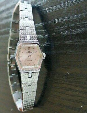 VINTAGE LORUS SEIKO ELEGANT HEXAGON QUARTZ WOMEN'S SILVER BRACELET DRESS WATCH