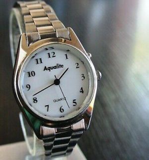 VINTAGE AQUALITE SPORT INDIGLO CLASIC QUARTZ WOMEN'S SILVER BRACELET DRESS WATCH