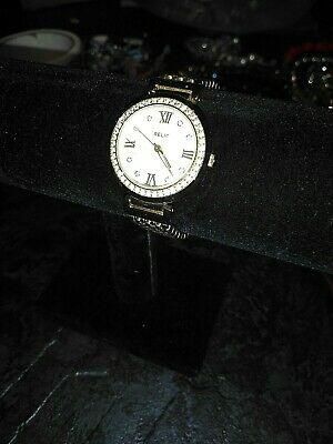 Vintage Relic Women's Gold Tone Round Watch Bracelet Band needs battery