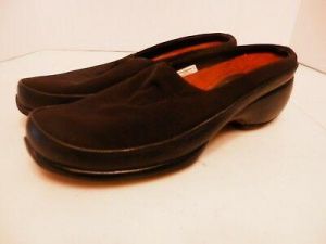 MERRELL Black Leather/Nylon Slip On Casual Shoes-Women's Size 7-Very Good Cond