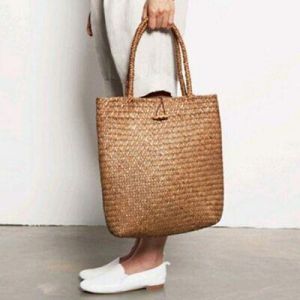 Women Summer Beach Bags Handmade Knitted Straw Tote Bags Women Shoulder Bags