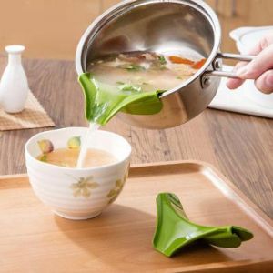 Silicone Pour Soup Funnel Kitchen Gadget Tools Water Deflector Cooking Tool New