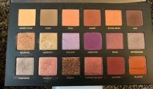 Huda Beauty Eyeshadow Palette in Desert Dusk