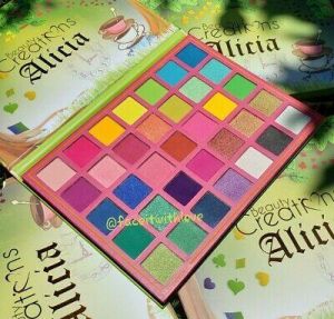 Beauty Creations ALICIA 35 Color Eyeshadow Palette Highly Pigmented Sombras New