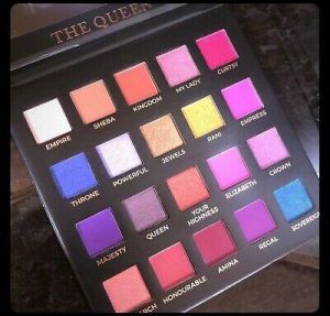 Eloise Beauty The Queen Eyeshadow Shimmer Matte Makeup Palette NIB