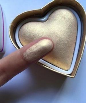 Makeup Revolution Beauty Highlighter Heart Golden Goddess Face Art Gold Strove