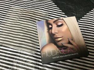 HUDA BEAUTY Winter Highlighter Palette 3D Brand New In Box 💯Authentic