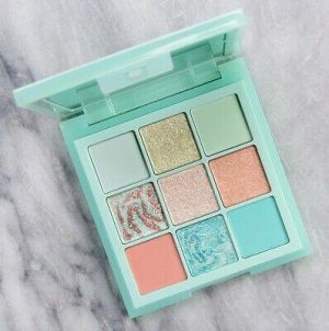 New Huda Beauty PASTEL Obsessions - MINT Eyeshadow Palette 100% AUTHENTIC