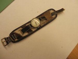 RARE 1920s?   21mm MECHANICAL WRISTWATCH WITH INTERESTING SPEC.