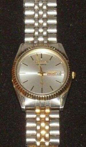 VINTAGE CITIZEN QUARTZ DAY/DATE WATCH