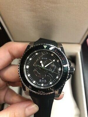 Gucci YA136323 Dive 40MM Men's Black Rubber Watch
