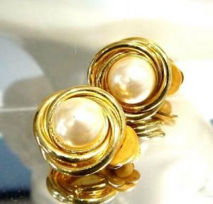VINTAGE GOLD PLATED JEWLLERY VINTAGE CLIP ON EARRINGS FAUX PEARLS EARRINGS,