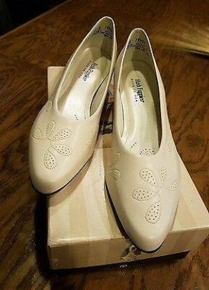 Hush Puppies Woman's Comfort Dress Floral Design Shoes 12 N Petal Bone vintage