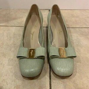 Women’s Designer Shoes Pumps Wedge Dress Patten Leather Salvatore Ferragamo sz 8