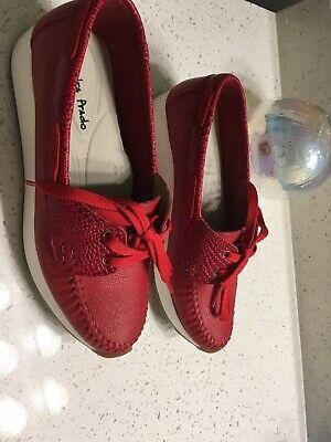 red shoes women size 8 designer