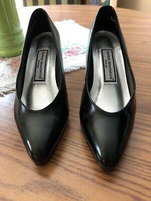 Women’s Shoes Donna Lawrence Design Size 6M Black 2.5” Heel EUC