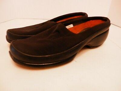 Bargain sales MERRELL Black Leather/Nylon Slip On Casual Shoes-Women's Size 7-Very Good Cond